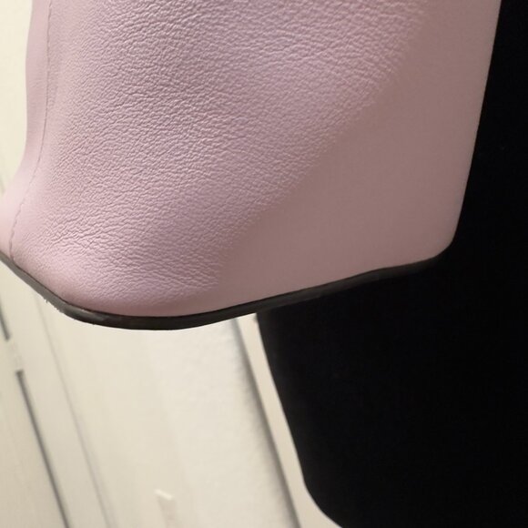 Fendi Guitar Strap Bag in Lavender - Picture 7 of 9